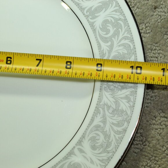 Set of 4 Imperial China by W. Dalton 6571 Whitney Pattern 10 5/8" Dinner Plates - Picture 4 of 5